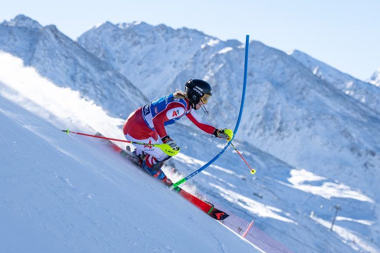 ABD0021_20241123 – HOCHGURGL – STERREICH: Katharina Liensberger (AUT) am Samstag, 23. November 2024, whrend dem 1. Lauf im Slalom der Frauen in Hochgurgl, Slden. – FOTO: APA/EXPA/JOHANN GRODER