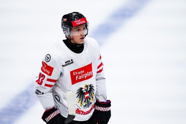 ABD0184_20240829 – BRATISLAVA – SLOWAKEI: Vinzenz Rohrer (AUT) am Donnerstag, 29. August 2024, im Rahmen des Eishockey Olympia-Qualifikationsturniers des Spiels Slowakei – sterreich in Bratislava. – FOTO: APA/EVA MANHART
