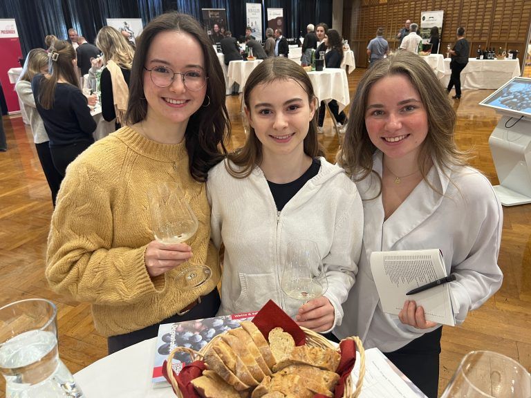 Anna Ganyecz, Sarah Vester und Veronika Stüttler auf Exkursion (HLW Rankweil)