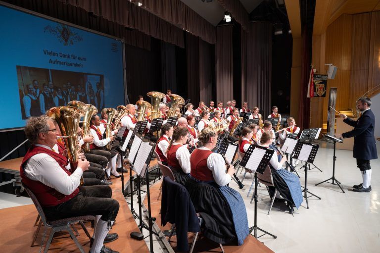 Generalversammlung Blasmusikverband mit Verabschiedung Landesobmann Baldauf