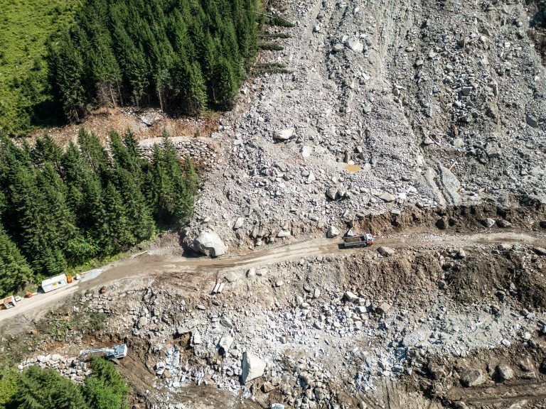 FÜR VN: Aktuelle Bilder (23. August) Arbeiten Silvretta Hochalpenstraße nach Murenabgang
