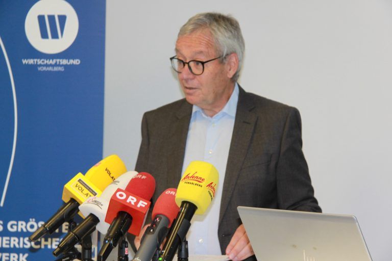 Wirtschaftsbund Vorarlberg präsentiert Ergebnisse der Sonderprüfung mit Karlheinz Rüdisser, geschäftsführender Obmann Wirtschaftsbund, und Josef Schima, Partner BDO Wien und Leiter Sonderprüfung
