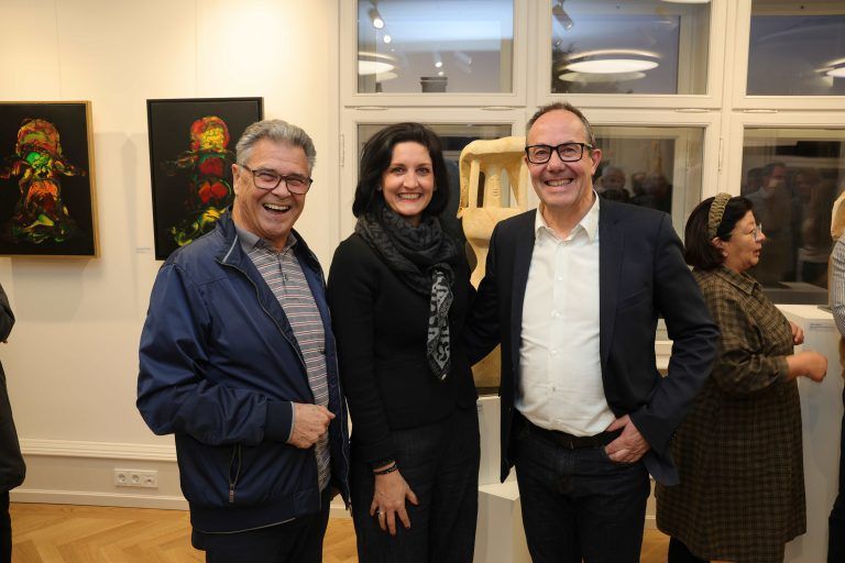 Erste Ausstellung in „Stickerei“ eröffnet