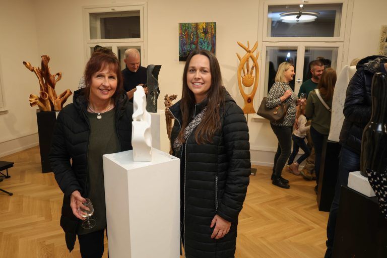Erste Ausstellung in „Stickerei“ eröffnet