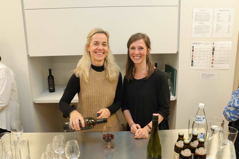 Erste Ausstellung in „Stickerei“ eröffnet