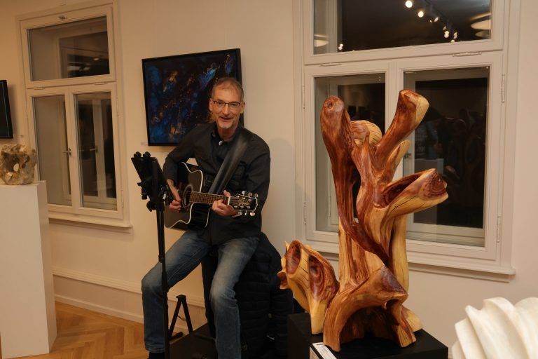 Erste Ausstellung in „Stickerei“ eröffnet