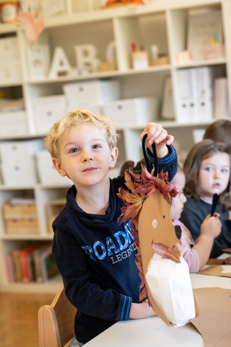 Laternenbauen im Kindergarten