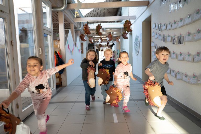 Laternenbauen im Kindergarten
