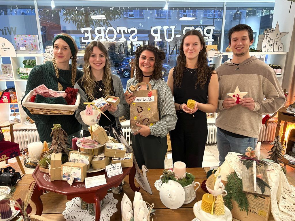 Pop-up-Store der Caritas feierlich eröffnet