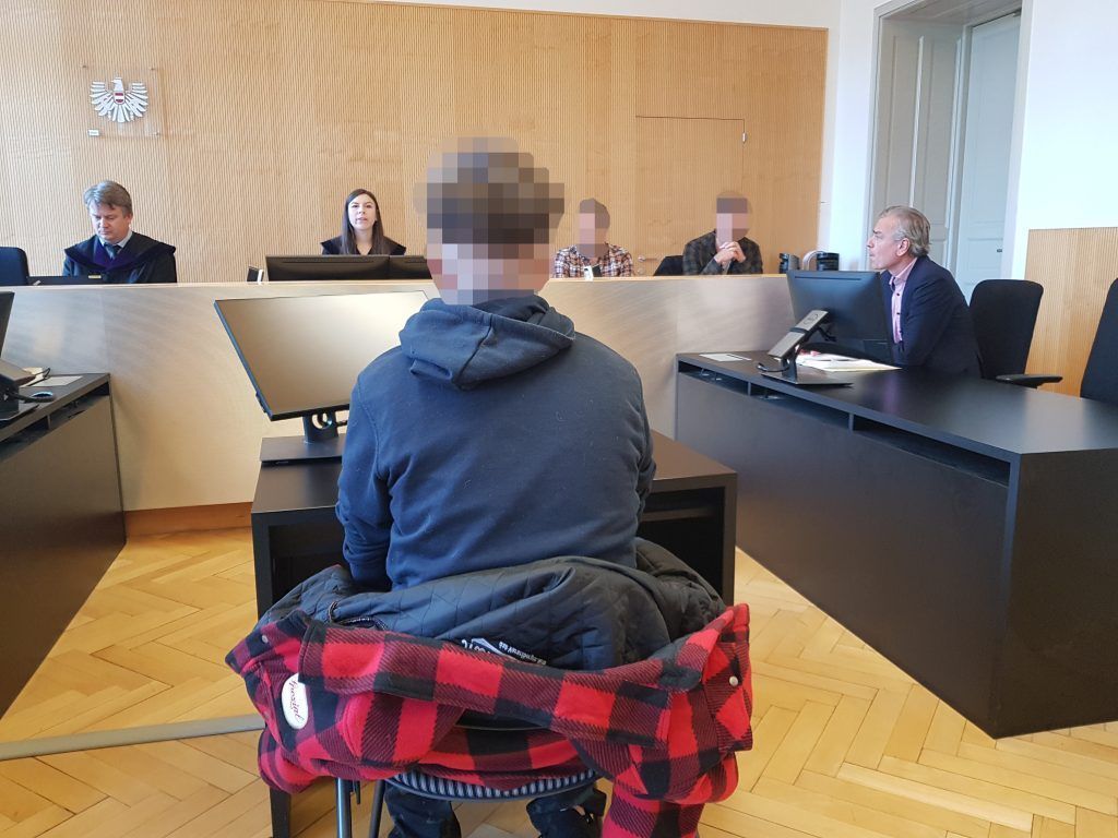Die Ex-Freundin einem Martyrium ausgesetzt