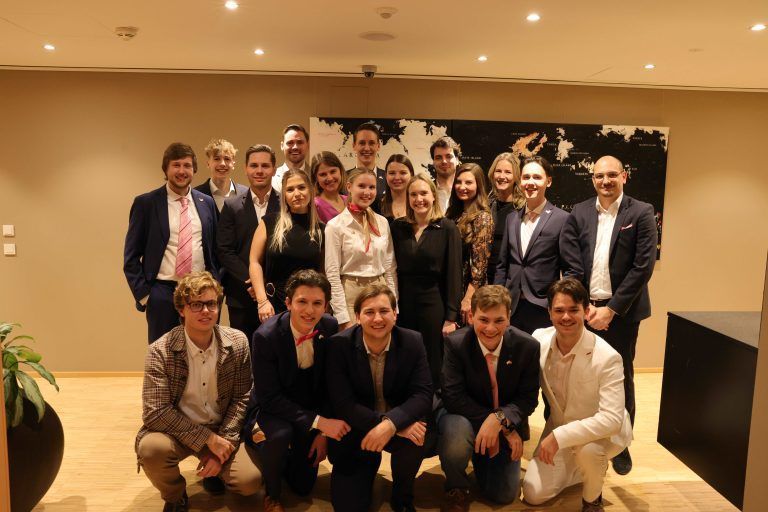 Gründungsfeier von „Rotaract“