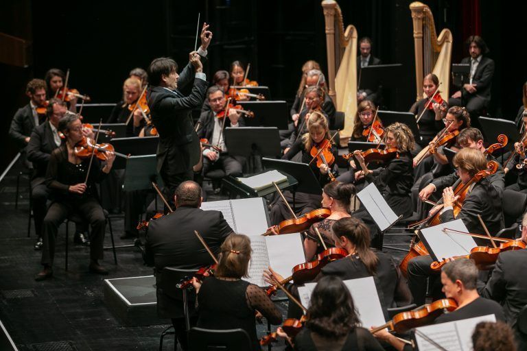 Bregenz am 24.11.2024 SOV Symphonie Orchester Vorarlberg, Konzert Nr.3, Dirigent Leo McFall