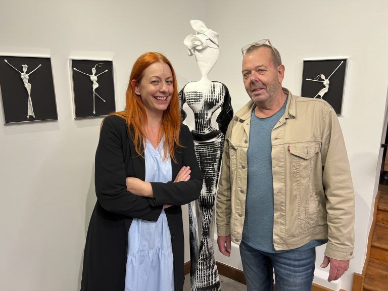 Sandra Kacetl und Verleger Thomas Steiner (editionV)