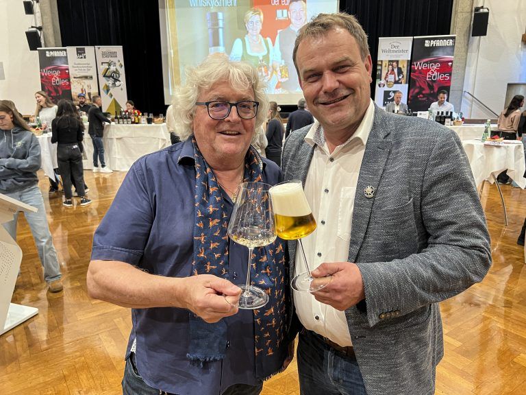Wein trifft Bier: Gerhard Illek (Sophienwald) und Martin Traut (Farny)