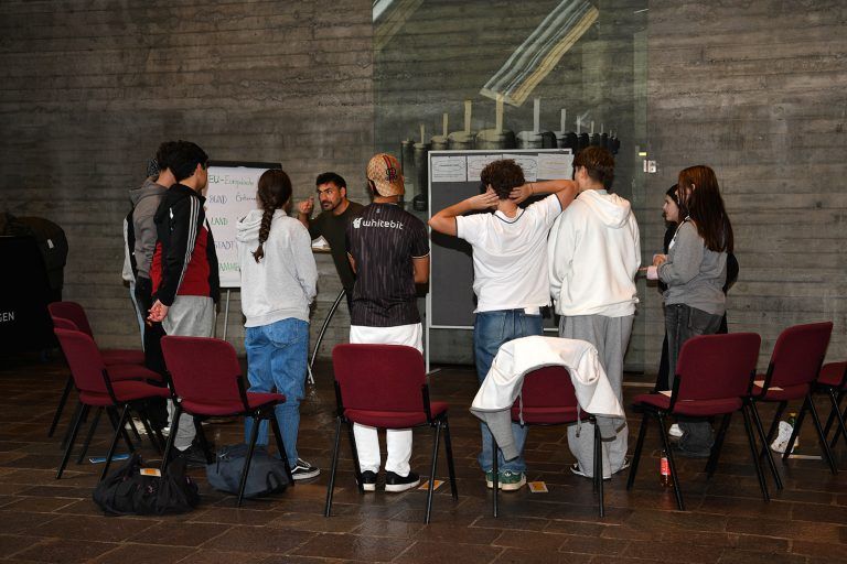 Jugendliche gestalten Dornbirns Zukunft mit: Der Workshop-Tag im Dornbirner Kulturhaus zeigte deutlich, dass die Jugendlichen bereit sind, Verantwortung zu übernehmen und ihre Stadt aktiv mitzugestalten.