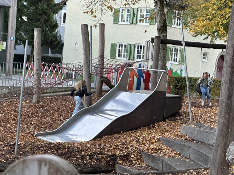 Volksschule Rieden Bregenz: Start-up Jause:Pause mit Jausenboxen in Abholstation