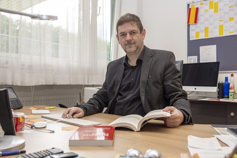 Maturabeilage Direktor BG Blumenstrasse Klaus König Direktion Portrait
