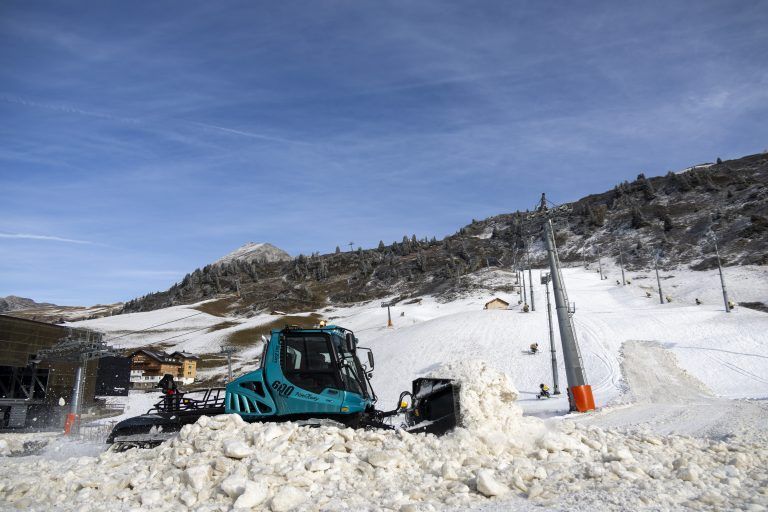Wetter Feature Schnee oder so Winter Pistenbully in Zürs