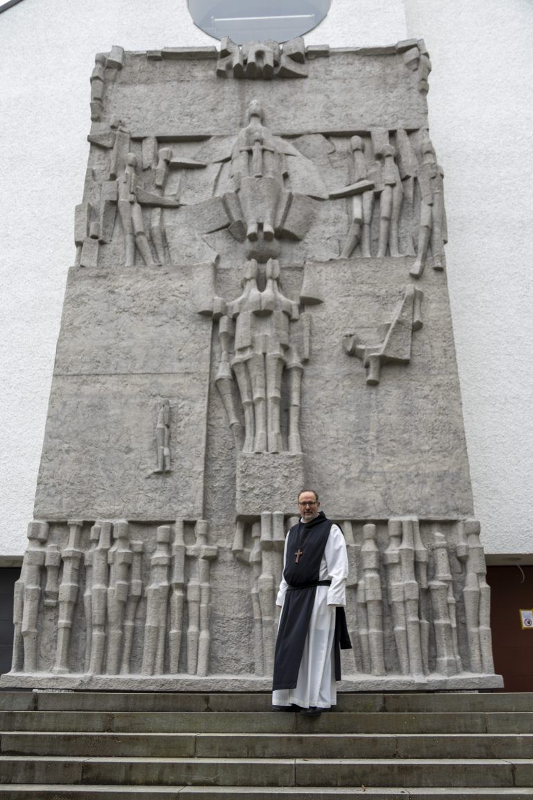 Einblick in Renovierungsarbeiten der Abteikirche Mehrerau Führung mit Restaurateurin Nicole Mayer, Barbara Keiler vom Denkmalamt, Abt Vinzenz Wohlwend und Klosterverwalter Michael Gmeinder