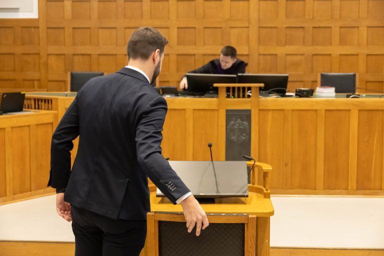 Simon Tschann wegen Amtsmissbrauch schuldig gesprochen