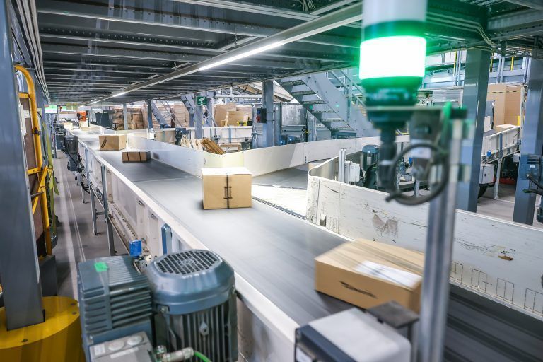 Post Logistikzentrum, Rundgang mit Post-Generaldirektor Walter Oblin durchs Logistikzentrum, inkl. Weihnachts-Paketflut …