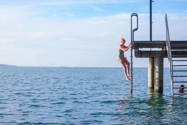 Täglicher Sprung ins Eiskalte am Bodensee