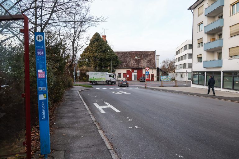 Kreuzung Josef-Huter-Straße/Gallusstraße/Landstraße, Weidachknoten-Kreisverkehr, Kreuzung beim Jokahochhaus und die Wiese nach der OMV (von Lauterach kommend) ist in Richtung vkw die Weidachspange geplant, direkte Verbindung zwischen L 190 und Weidachstraße