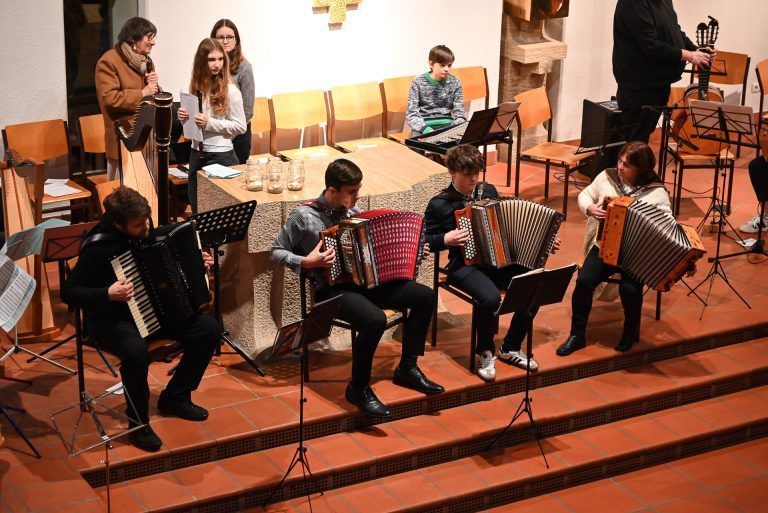 Weihnachtsbenefizkonzert der Rheintalischen Musikschule: Der Abend bot einen vielfältigen musikalischen Einblick in das Angebot der Rheintalischen Musikschule.