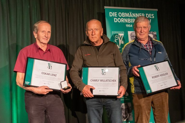 70 Jahre Dornbirner SV und Begeisterung für den Fußball: Für Oskar Lenz, Charly Willatschek und Robert Kogler gab es die Bronzene Nadel.