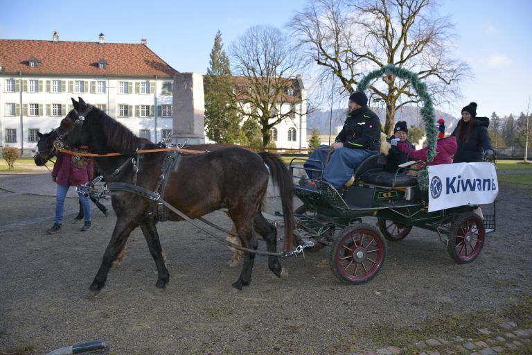 Kutschenfahrten bot "Kiwanis Iris" - Adventsmarkt in der Mehrerau