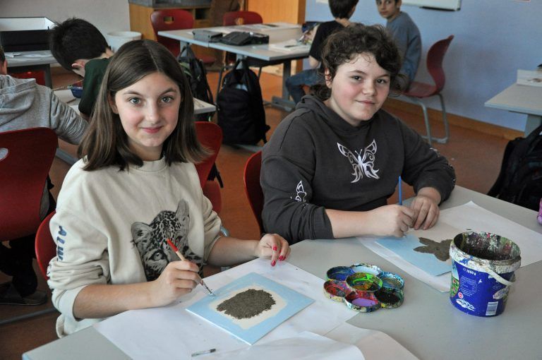 „3D-Kunst“ lautet das Motto der Workshops, die Ceroli aktuell an der MS Markt durchführt. - Kunsprojekt mit Marco Ceroli MS Markt