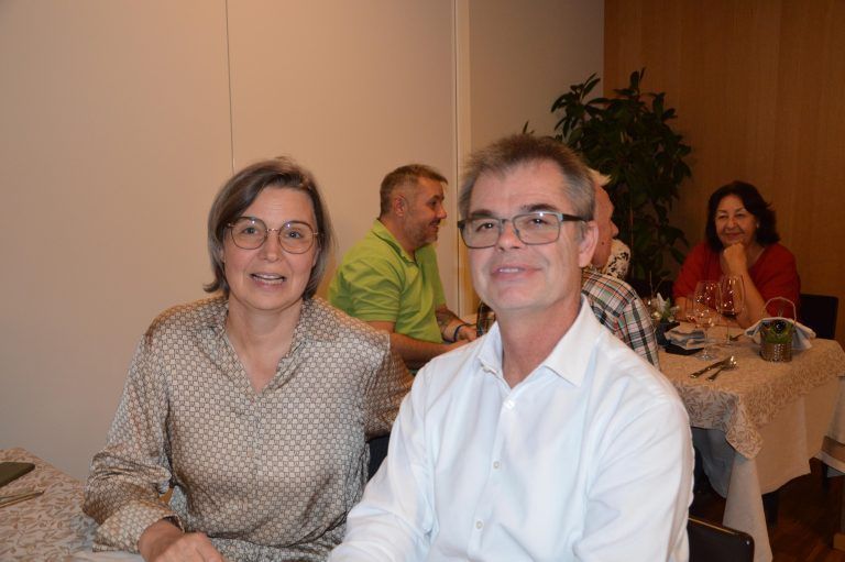 Renate und Markus Hämmerle wurden kurzerhand für eine kleine Szene ausgewählt - Krimidinner wird gestürmt - Krimidinner wird gestürmt