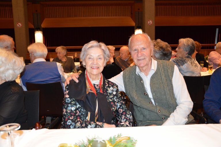 Irmgard Schweninger mit ihrem Jahrgänger vom Jahrgang 1935 - „Fest der älteren Mitbürger“ - „Fest der älteren Mitbürger“