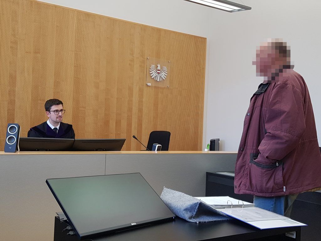 Pensionist soll Bregenzer Bezirkshauptmann bedrängt haben