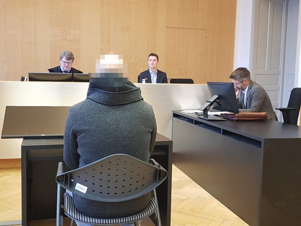 Explosiver Leichtsinn: Frau fängt Feuer