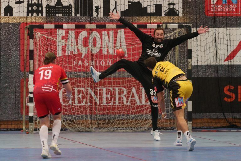 Tormann Golub DoknicÖHB-Cup Bregenz Handball gegen Alpla HC Hard