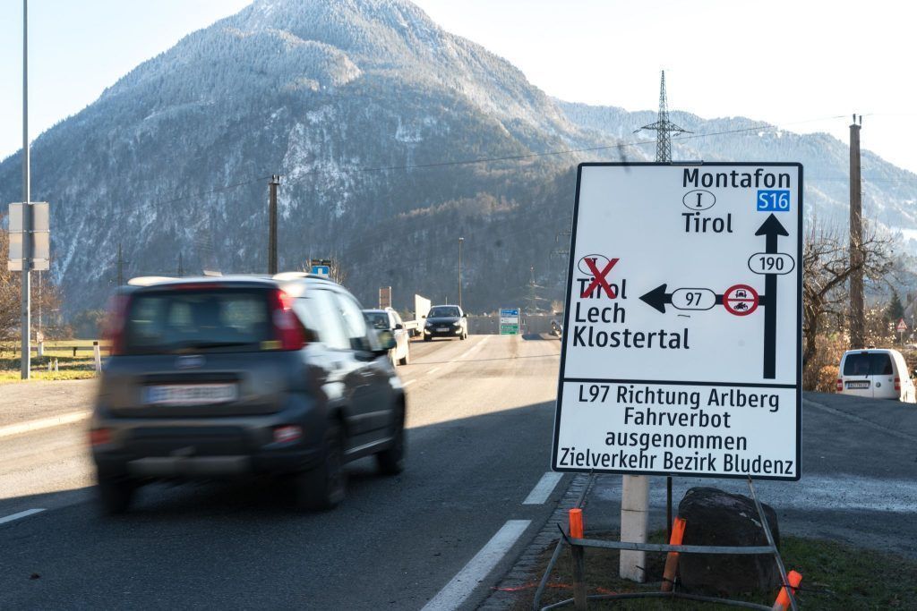 Abfahrverbot auf der S16: Ersten von sechs Samstagen bestanden