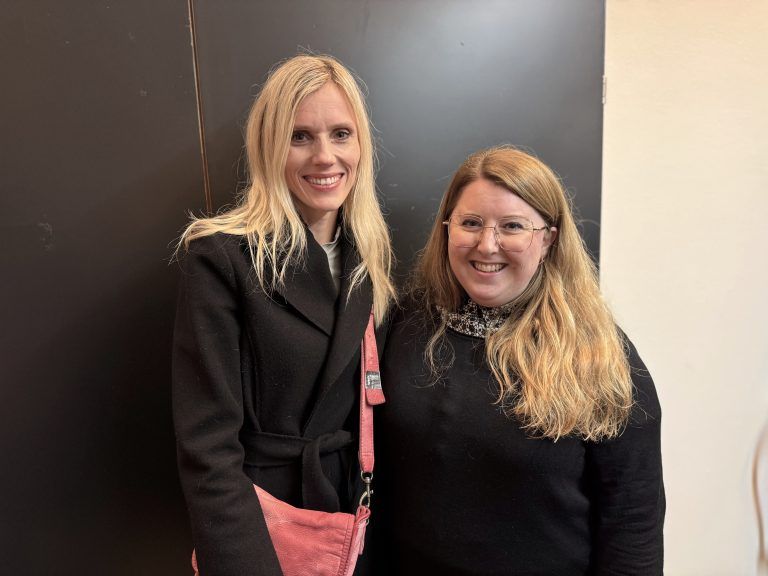 Uraufführung von „Toxic. Britney über Spears“ begeistert im Vorarlberger Landestheater: Unter den Besuchern: Anna Flatz und Susanne Hörburger.