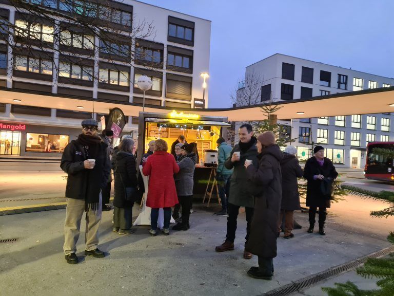 Botschaften der Wärme für kalte Tage: „Advent am Bahnhof“ findet jeweils von 16 bis 18 Uhr statt.