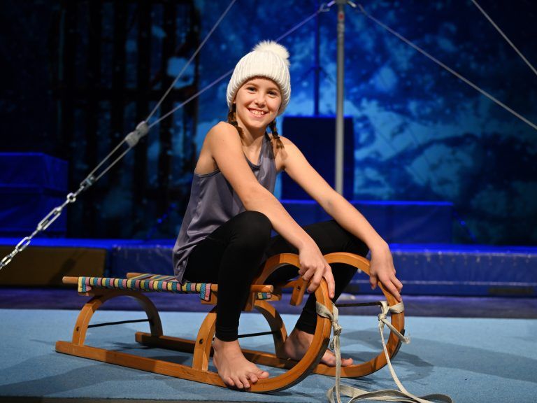 Winterzauber auf der Turnbühne: Das Turnsportzentrum bot eine kreative Show, die durch die Winterwelt führte.