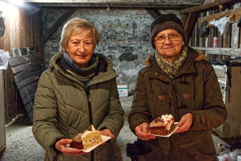 Adventmärktle im Hof des Franziskanerklosters