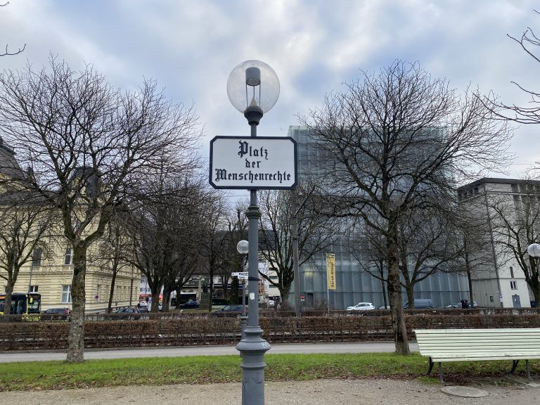 Platz der Menschenrechte in Bregenz: "Es liegt einiges im Argen"