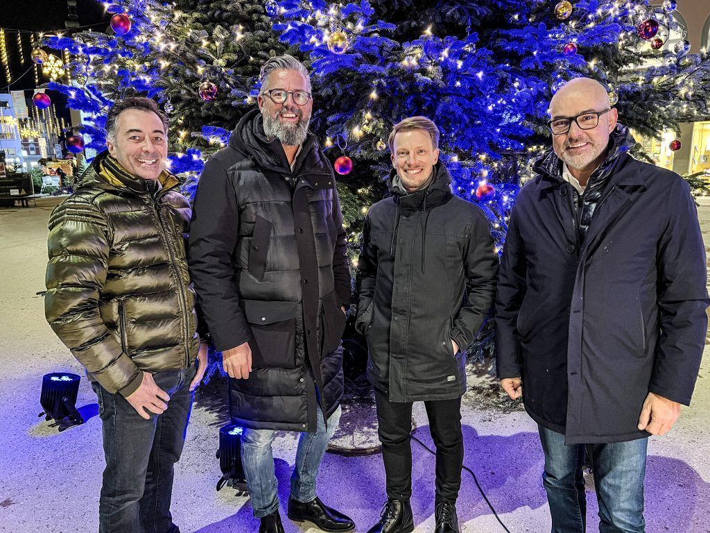 Mit Punsch und Pommes durch den Advent