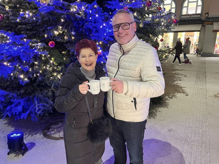 Susanne Paterno und Jürgen Trojer (Paterno Bürowelt) unterstützten mit