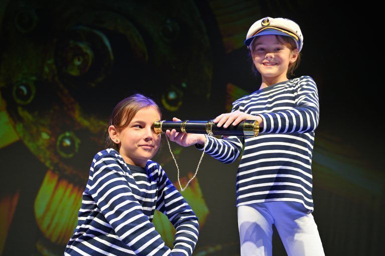 Winterzauber auf der Turnbühne: Turnerisch als auch schauspielerisch wussten die Teammitglieder bei der tollen Show zu überzeugen.