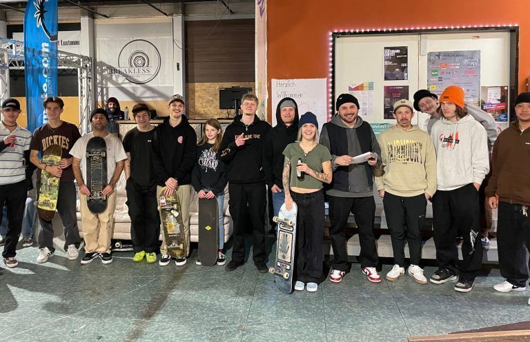 Skateboard-Spektakel im Culture Factor: Die Skater freuten sich über den Contest, der auch dieses Jahr im Lustenauer Culture Factor Y stattfand. (Quelle: Offene Jugendarbeit Lustenau)