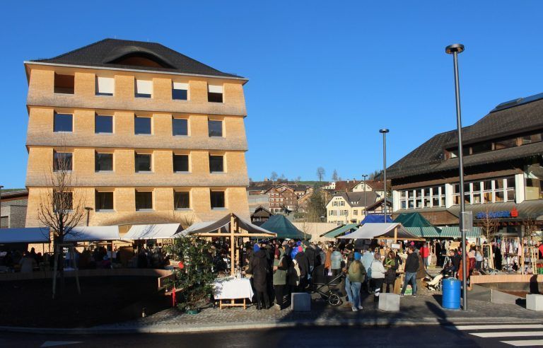 Egg war wieder echte „Markt“-Gemeinde: Ein Blick auf das neue Marktgelände.