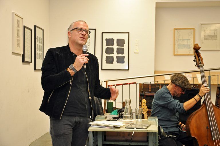 Bestsellerautor Bernhard Aichner gab im Druckwerk einen Einblick in sein kreatives Schaffen.