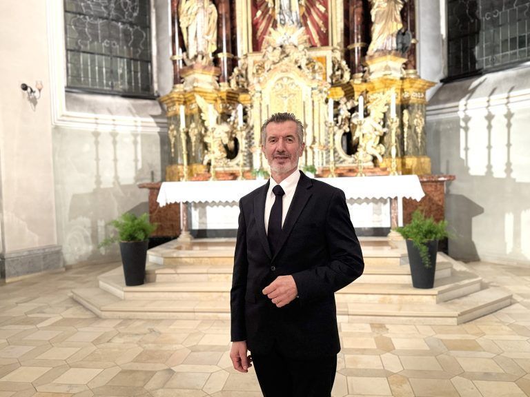 Sänger Oswald Sattler begeisterte die Konzertbesucher.