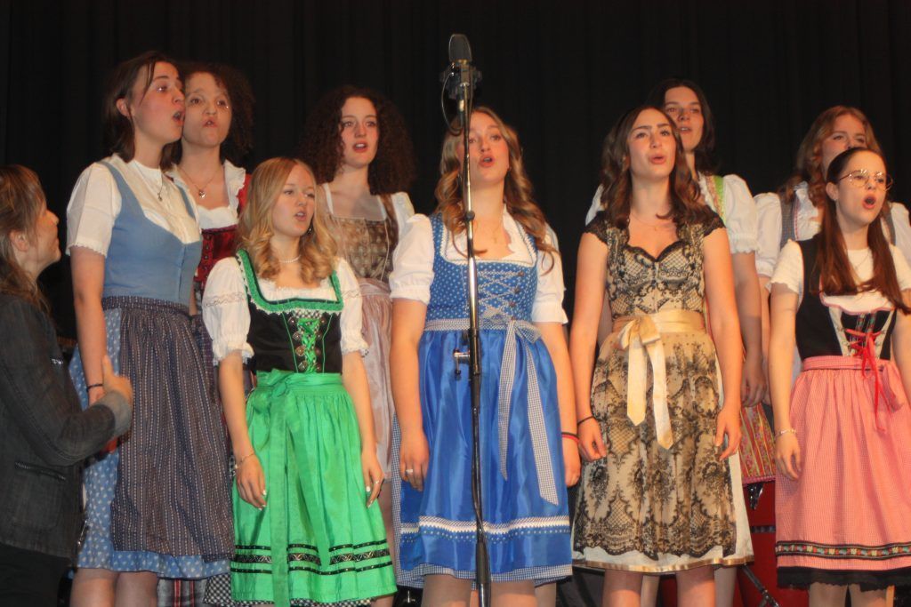 Musikschule lädt zum Adventskonzert in die Kirche St. Josef